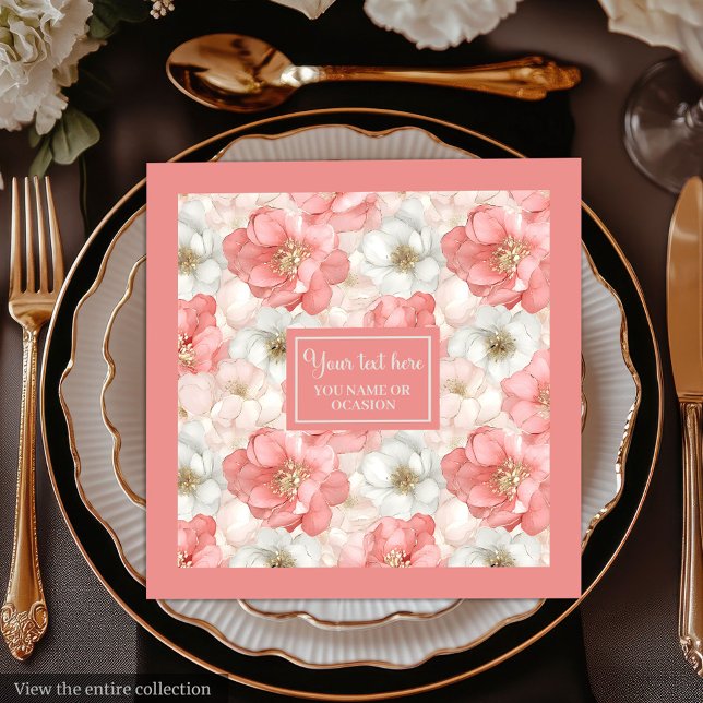 Servilleta De Papel De Cena Nombre personalizado de la servilleta floral rosa  (Chic Pink and Gold Floral Napkin Custom Name)