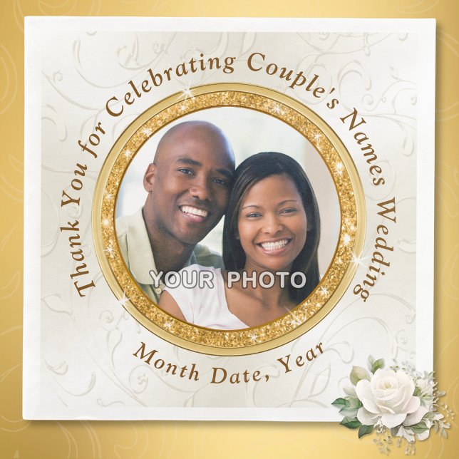 Servilleta De Papel De Cena Pantalones Bodas impresos personalizados con foto, (Photo wedding napkins.  Personalized wedding paper napkins. Gold and Ivory wedding theme. Picture.)