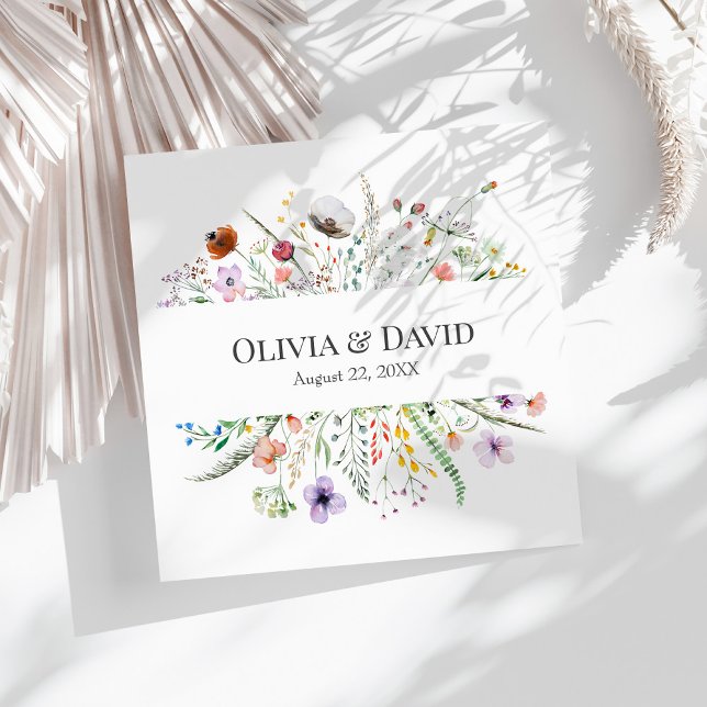 Servilleta De Papel De Cena Servilletas de boda de prado de flores silvestres  (Boho Wildflower Meadow Wedding Napkins on a sunny white table.)