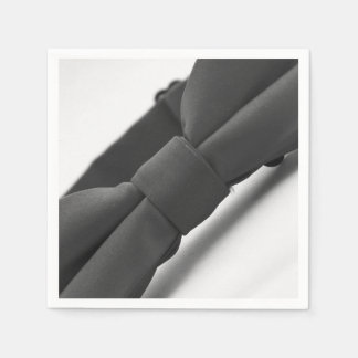 Servilleta de papel de corbata negra elegante