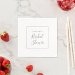 Servilleta De Papel Ducha de novia de plata minimalista<br><div class="desc">Estas minimalistas toallas de ducha de novia plateadas son perfectas para una simple ducha de boda. El moderno diseño romántico presenta una tipografía clásica de color gris plateado y blanco, acompañada de una caligrafía rústica y elegante con un estilo de letra a mano vintage. Personalizable de cualquier color. Mantenga el...</div>