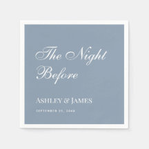 Duste noche azul antes de un simple ensayo de cena