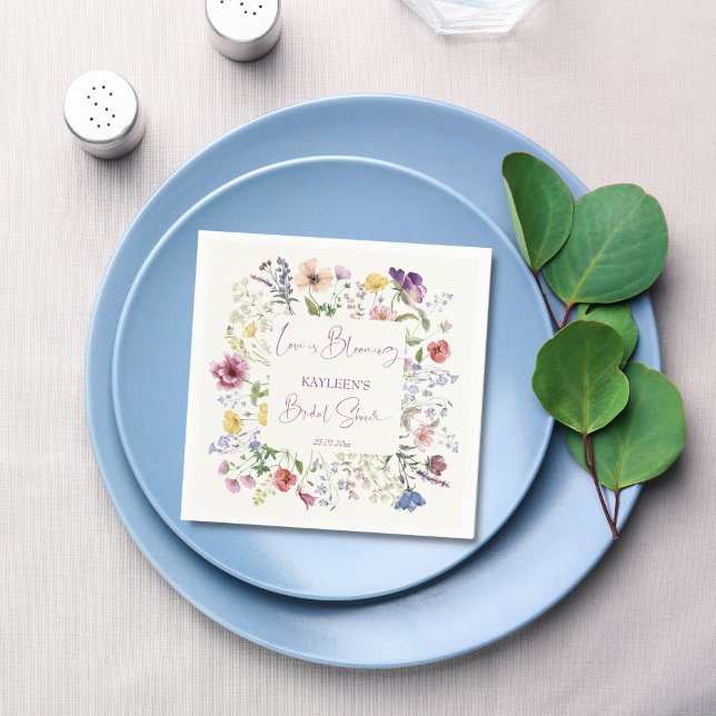 Servilleta De Papel El amor está floreciendo boho flor silvestre ducha (Love is blooming boho wildflower spring summer bridal shower printed napkins personalized decor)