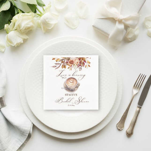 Servilleta De Papel El amor está preparando una ducha de novia de café (Love is brewing coffee fall themed bridal shower personalized monogram napkins template table decor)
