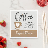 El café y los amigos combinan perfectamente el mar
