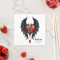 Elegancia celta con un corazón y alas.