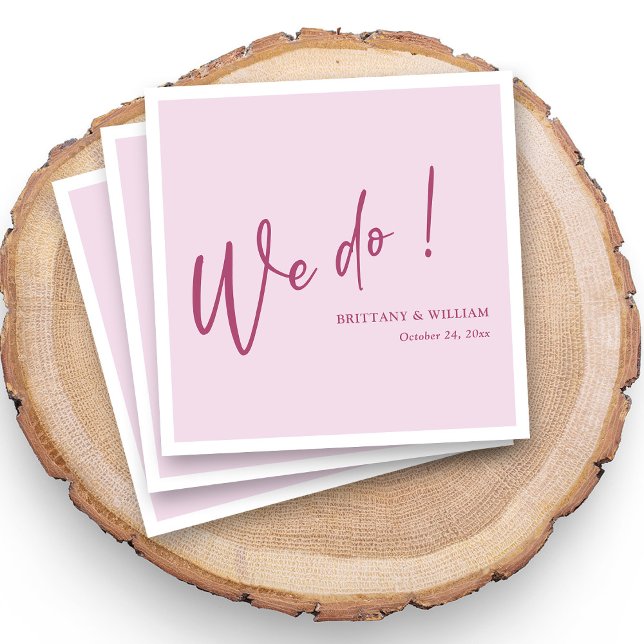 Servilleta De Papel Elegante personalizado rosado en Rubor hacemos Bod (Elegant pink on blush We Do script wedding napkins add a touch of luxury to your table setting)