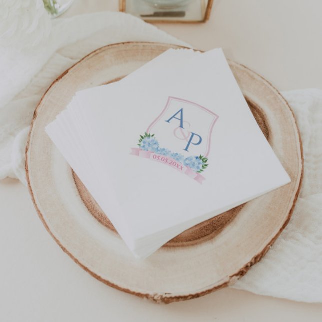 Servilleta De Papel Escudo Boda de Hydrangea Azul y Rosa Abuela (Pink and blue hydrangea monogram wedding crest napkins)