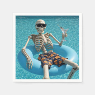 Servilleta De Papel Esqueleto de Halloween flotando en una piscina