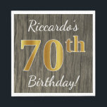 Servilleta De Papel Faux Wood, Faux Gold 70th Birthday   Custom Name<br><div class="desc">Este sencillo diseño de servilletas de papel muestra un mensaje como "¡Cumpleaños 70 de Riccardo!", con el "70" en apariencia de oro falso, en un falso fondo de apariencia de madera. El nombre se puede personalizar. Se podría usar en una fiesta de cumpleaños para alguien que esté celebrando su septuagésimo...</div>