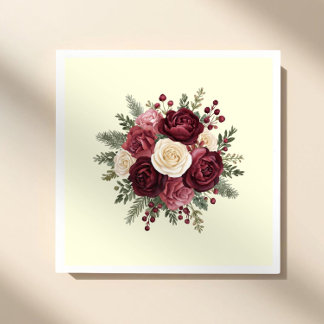 Servilleta de papel floral marfil y borgoña para b