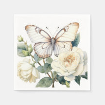 Flores blancas románticas y mariposa