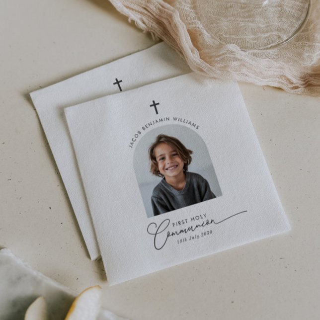 Servilleta De Papel Foto arqueada Primer niño de la comunión (Zazzle Arched Photo First Communion Boy Napkins)