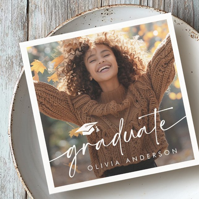 Servilleta De Papel Foto de graduación elegante, título de graduado (Graduation photo elegant script graduate cap napkins)