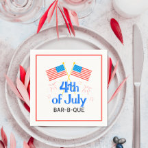 Fuegos artificiales del 4 de julio en la bandera e