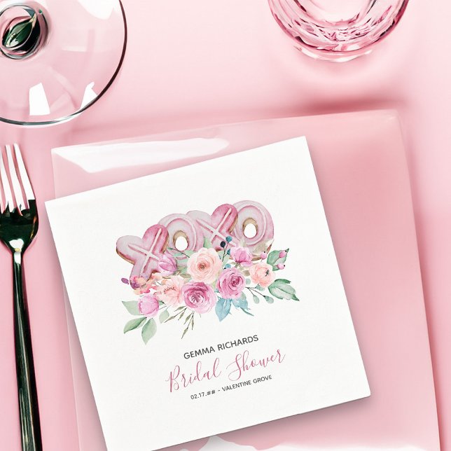 Servilleta De Papel Galletas Rosadas XOXO Preciosas Flores Cumpleaños  (Bridal Shower Napkins with XOXO Cookies and pretty pink and peach roses perfect for Valentines theme)