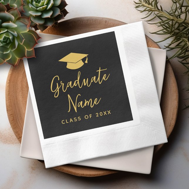 Servilleta De Papel Guión de nombre de grado con tapa - Graduación de  (Custom Graduation Party Napkin - Modern Black and Gold Design with Grad's Name)