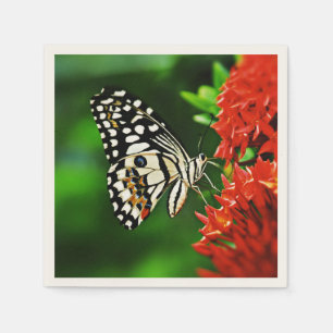 Servilleta De Papel Hermosa mariposa en las flores rojas