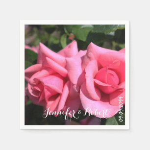 Servilleta De Papel hermosas dos flores de rosa rosa caliente. foto fl