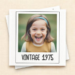Servilleta De Papel Hito de cosecha de vintage Foto Keepsake cumpleaño<br><div class="desc">Añada un toque de nostalgia a su celebración con las servilletas de foto Keepsake Vintage Milestone Birthday. Con un encantador diseño vintage, estas servilletas se pueden personalizar con una foto favorita y detalles de cumpleaños, convirtiéndolas en un complemento único y memorable para su evento. Elaboradas con materiales absorbentes de alta...</div>