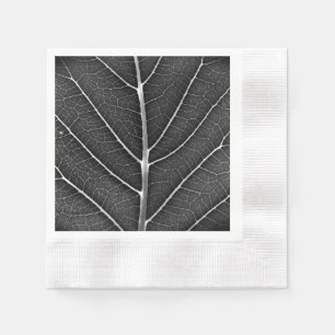Servilleta De Papel Hoja brillante en blanco y negro en primer plano