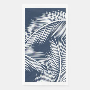 Servilleta De Papel Hojas blancas de palmera en un fondo de color azul