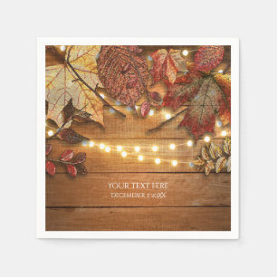 Servilleta De Papel Hojas de Otoño y Luces de Cadena en Madera Rústica