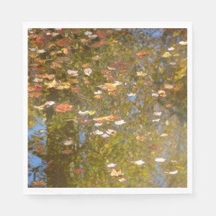 Servilleta De Papel Hojas de otoño y reflejo de la corriente en Greenb
