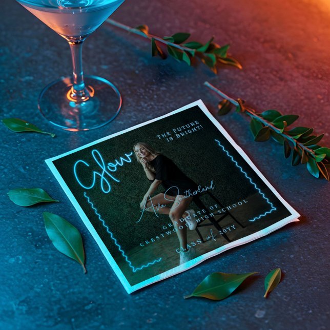 Servilleta De Papel Imagen de graduado de Neon Wavy de estilo moderno  (Modern Glow Script Blue Neon Wavy Graduate Photo Napkins)