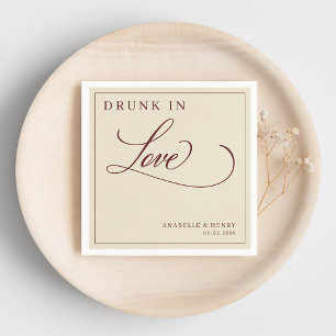 Servilleta De Papel Ivory y Borgoña Ebrios de Amor Boda Elegante