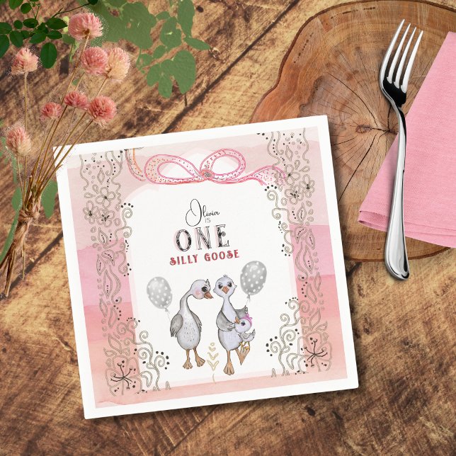 Servilleta De Papel La familia Cabosa Rosa y Bow Primer Cumpleaños (Silly Goose Family Pink & Bow 1st Birthday Napkins)