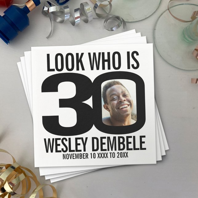 Servilleta De Papel La foto de 30 años en blanco y negro es quién (Subido por el creador)