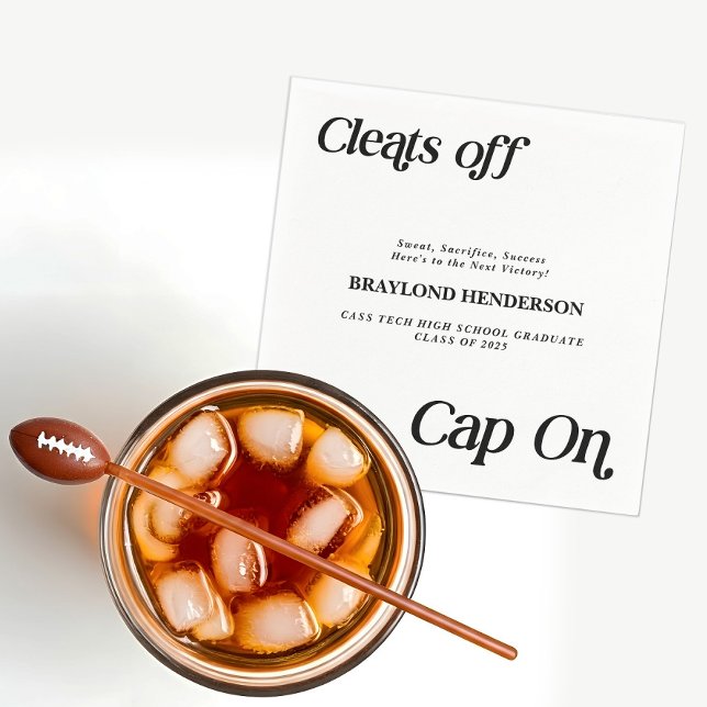 Servilleta De Papel La graduación del atleta limpia la tapa de (Cleats Off Cap On Athlete Graduation Party Paper Napkins)