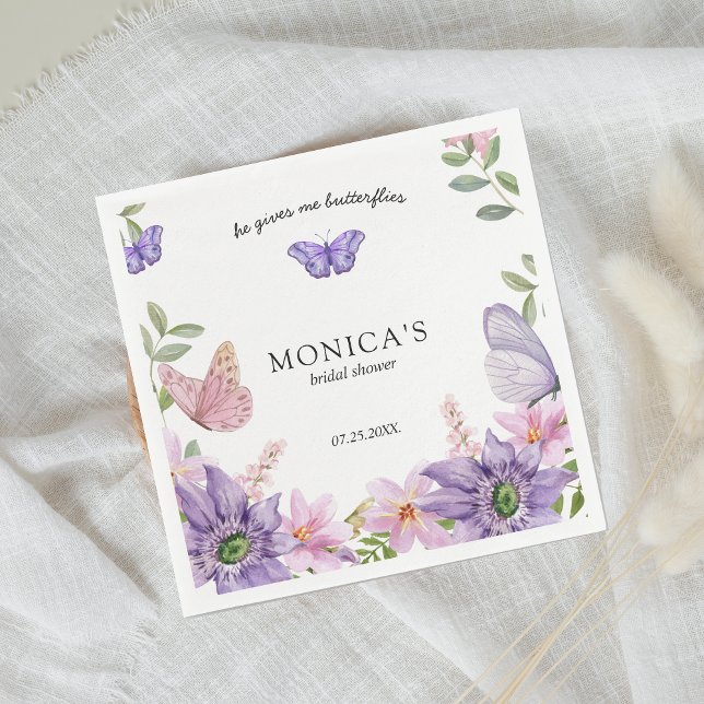 Servilleta De Papel Le da mariposas Bridal Shower Elegant (he gives her butterflies bridal shower napkins)