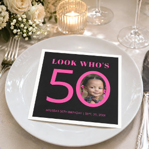 Servilleta De Papel Mira Quién Cumple 50 Rosa Negro Cumpleaños 50 Foto