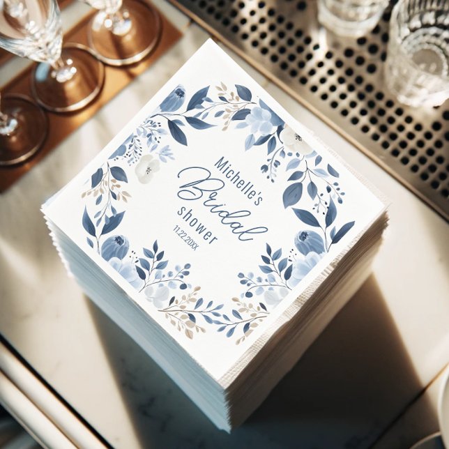 Servilleta De Papel Moderno Dusty Blue Floral Boho Bridal Shower (A stack of elegant napkins featuring a modern dusty blue floral design and personalized text.)