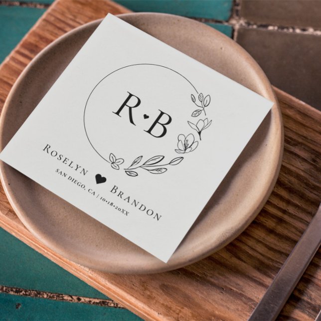 Servilleta De Papel Monograma Boda de flor simple y elegante (Monogrammed wedding napkins in chic, minimal wreath floral design. Customizable names and date.)