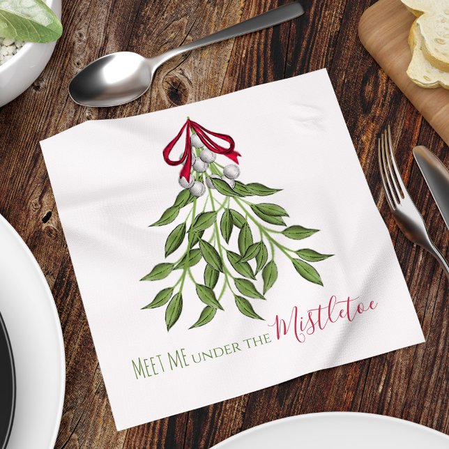 Servilleta De Papel Navidades Holiday Merry Mistletoe Cute Whimsical (Christmas merry mistletoe "meet me under the mistletoe" cocktail napkin.)
