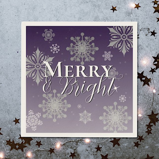 Servilleta De Papel Navidades morado y brillante de copos de nieve (Purple Merry and Bright Snowflakes Christmas Napkins)