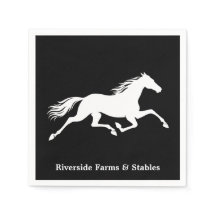Nombre de cuadra de caballos ecuestres Negro