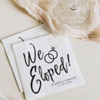 Nos escapamos fiesta post-nupcial guion lettering