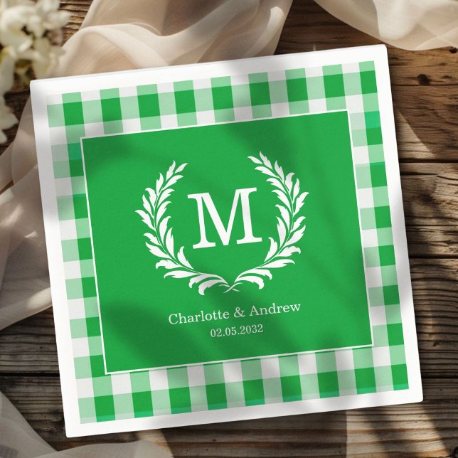 Servilleta De Papel Personalizado del Monograma de Gingham Verde (Green Gingham Monogram Crest Custom Napkins with your Monogram, names and Date.)
