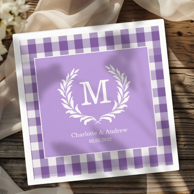Servilleta De Papel Personalizado del Monograma Purple Gingham Escudo (Purple Gingham Monogram Crest Custom Napkins with your Monogram, names and Date.)