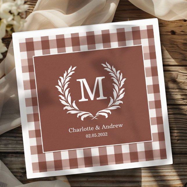 Servilleta De Papel Personalizado Escudo de Brown Gingham Monogram (Brown Gingham Monogram Crest Custom Napkins with your Monogram, names and Date.)