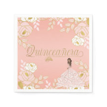 Quinceanera botánica en rosa blanco y oro