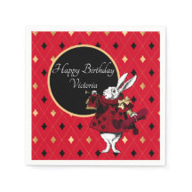 Rabbit blanco en cumpleaños rojo