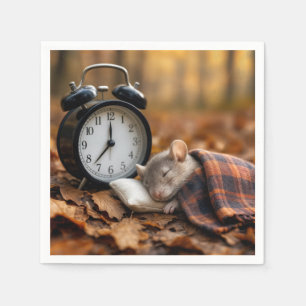 Servilleta De Papel Ratón durmiendo junto a un reloj despertador
