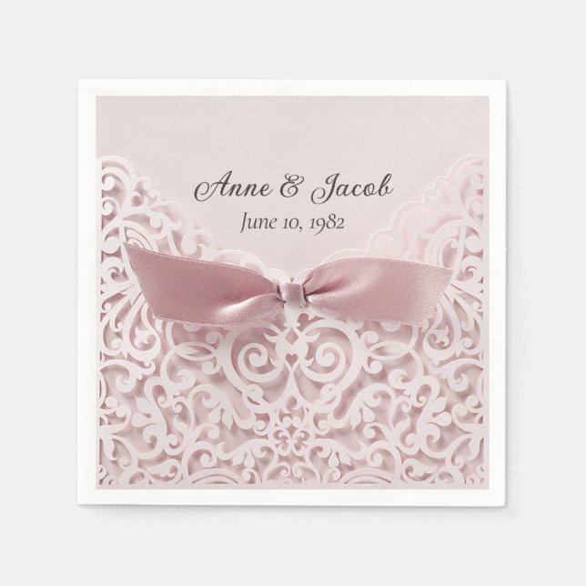 Servilleta De Papel Satin rosado se inclina en el encaje por aniversar (Anverso)
