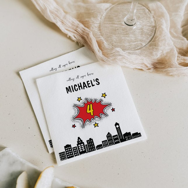 Servilleta De Papel Superheroína dinámica en el cuarto cumpleaños (Subido por el creador)