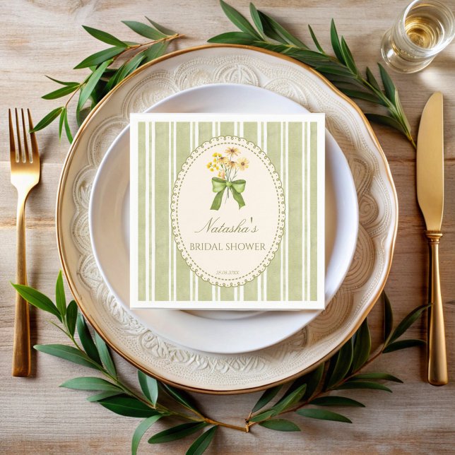 Servilleta De Papel Tiras de color verde salvia para baby shower con m (Sage green stripes grand millennial retro bridal shower personalized napkins personalized decor)